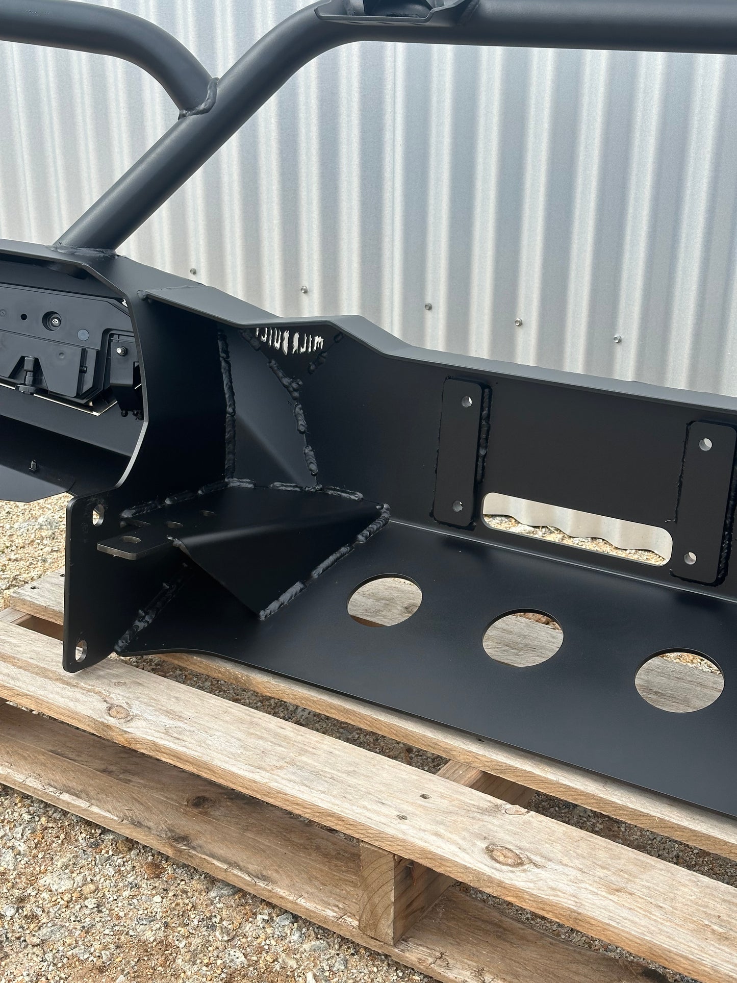 GU PATROL SERIES 4 BULLBAR (DEPOSIT)